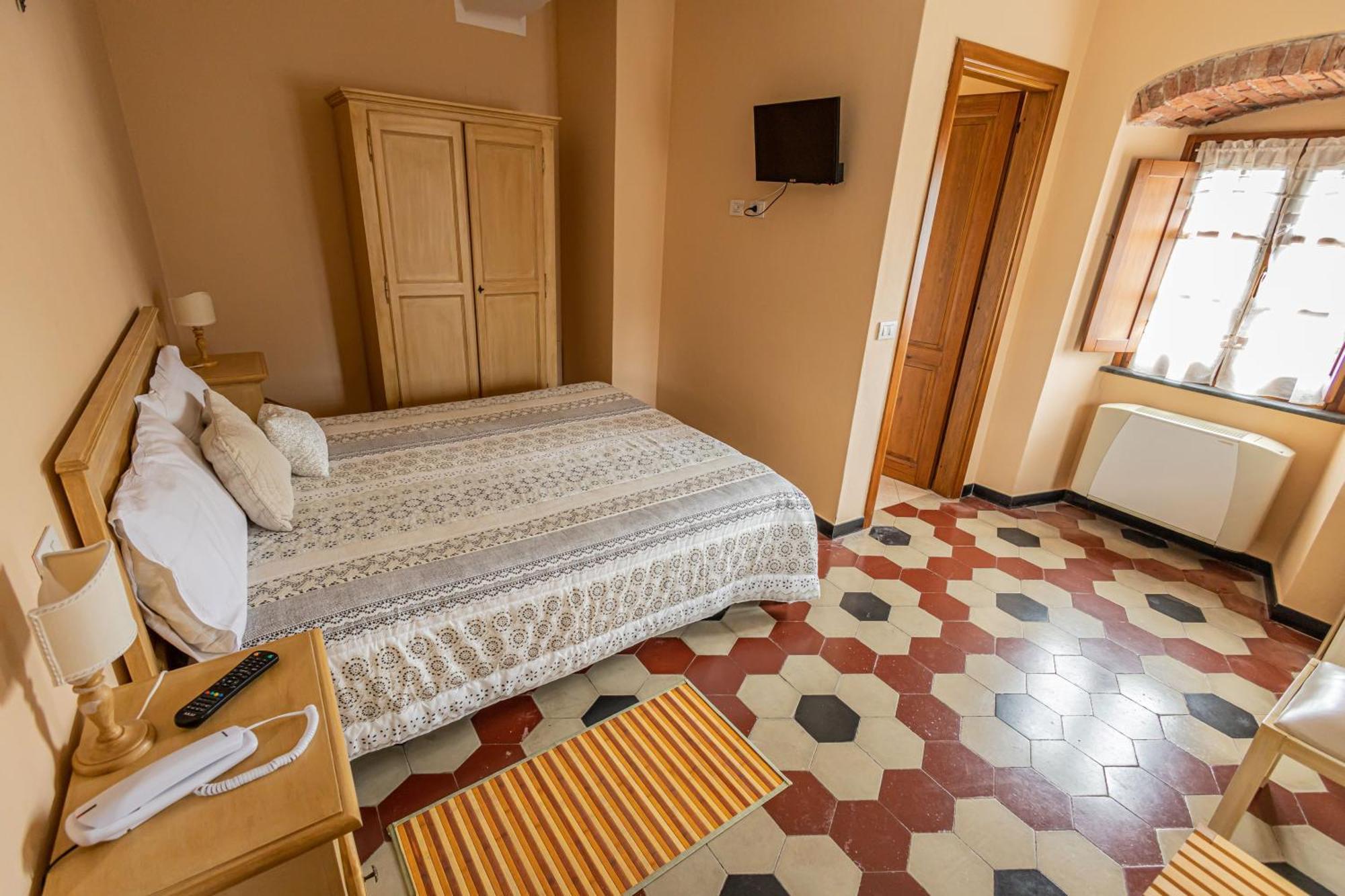 Albergo La Luna Сарцана Экстерьер фото